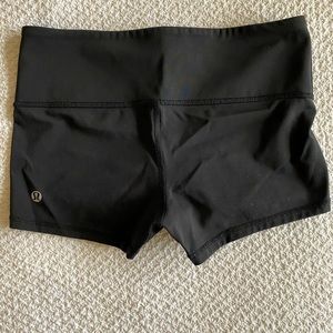 🔴SOLD 🔴Lululemon Booty Shorts
